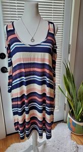 Socialite horizontal striped dress with peep shoulders AND pockets size Large